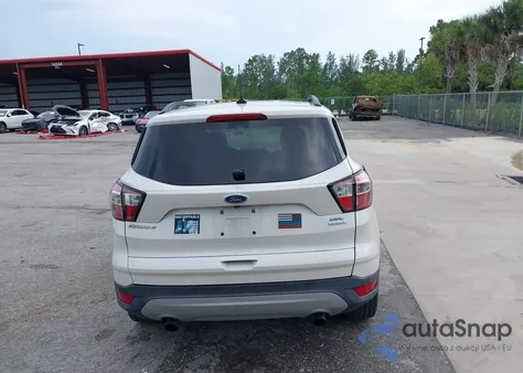 2018 Ford Escape Sel z USA, uszkodzony, nr VIN 1FMCU0HD8JUC67353